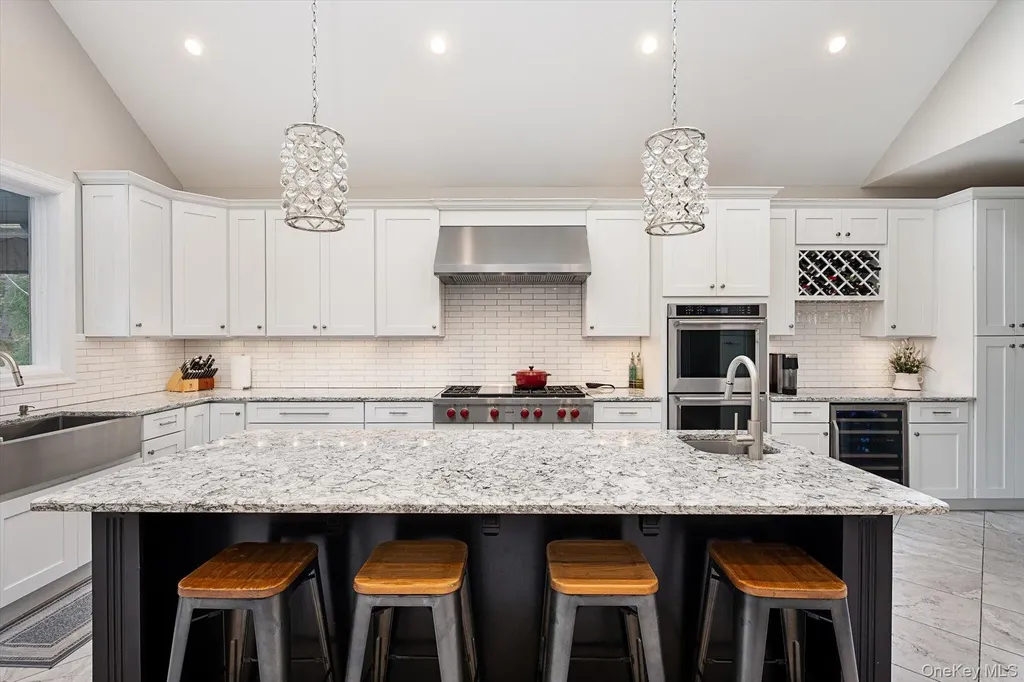 7 Riga Lane Melville NY 11747