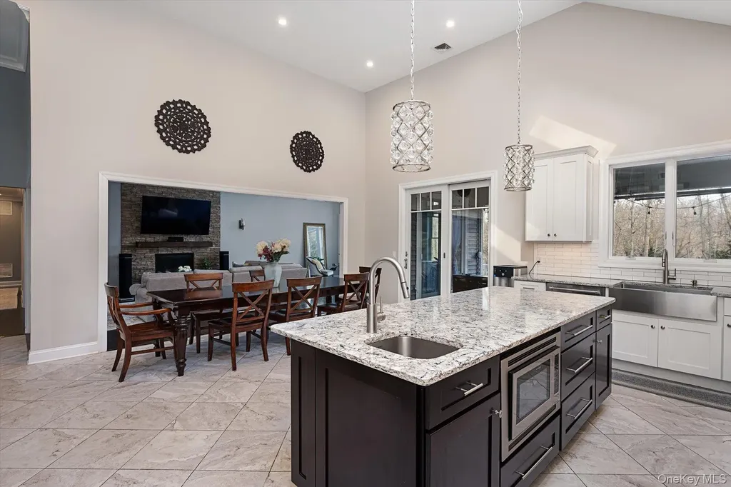 7 Riga Lane Melville NY 11747