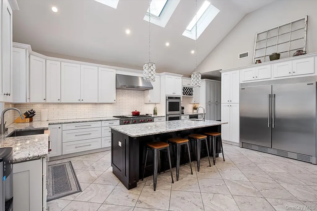 7 Riga Lane Melville NY 11747
