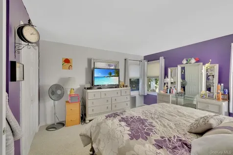 14 W Dogwood Drive Poughkeepsie NY 12601
