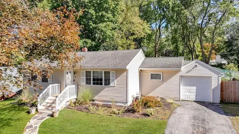 14 W Dogwood Drive Poughkeepsie NY 12601