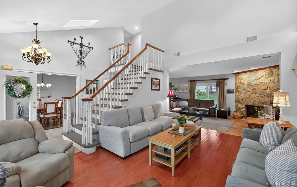 28 Timber Ridge Drive Commack NY 11725