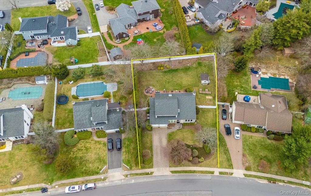 28 Timber Ridge Drive Commack NY 11725