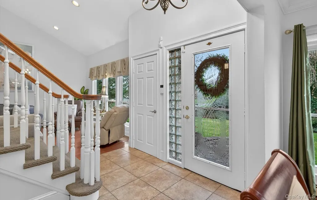 28 Timber Ridge Drive Commack NY 11725