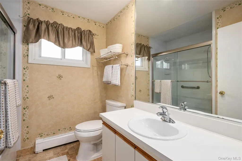 727 Outlook Avenue West Babylon NY 11704