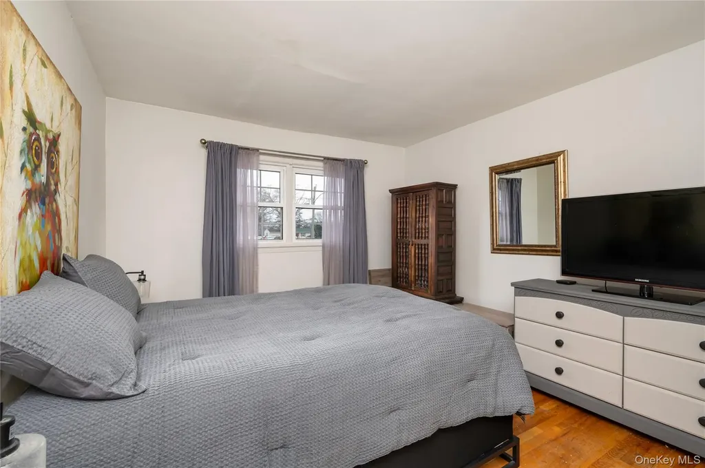727 Outlook Avenue West Babylon NY 11704