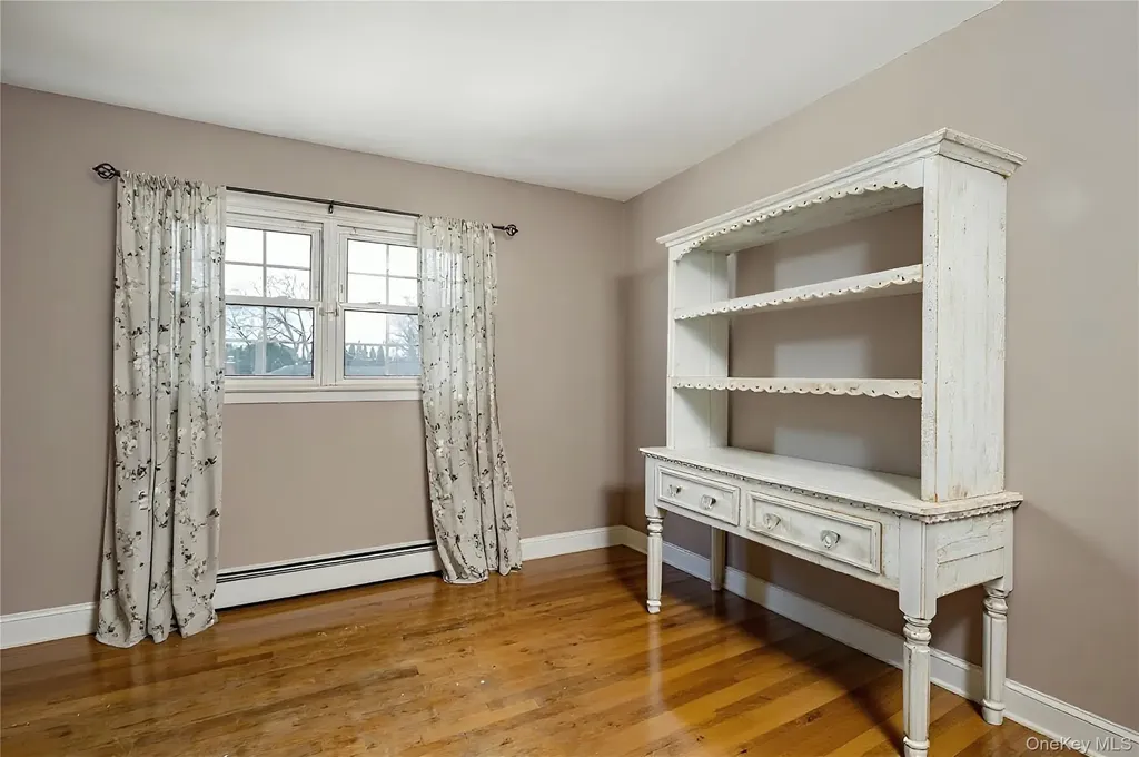 727 Outlook Avenue West Babylon NY 11704