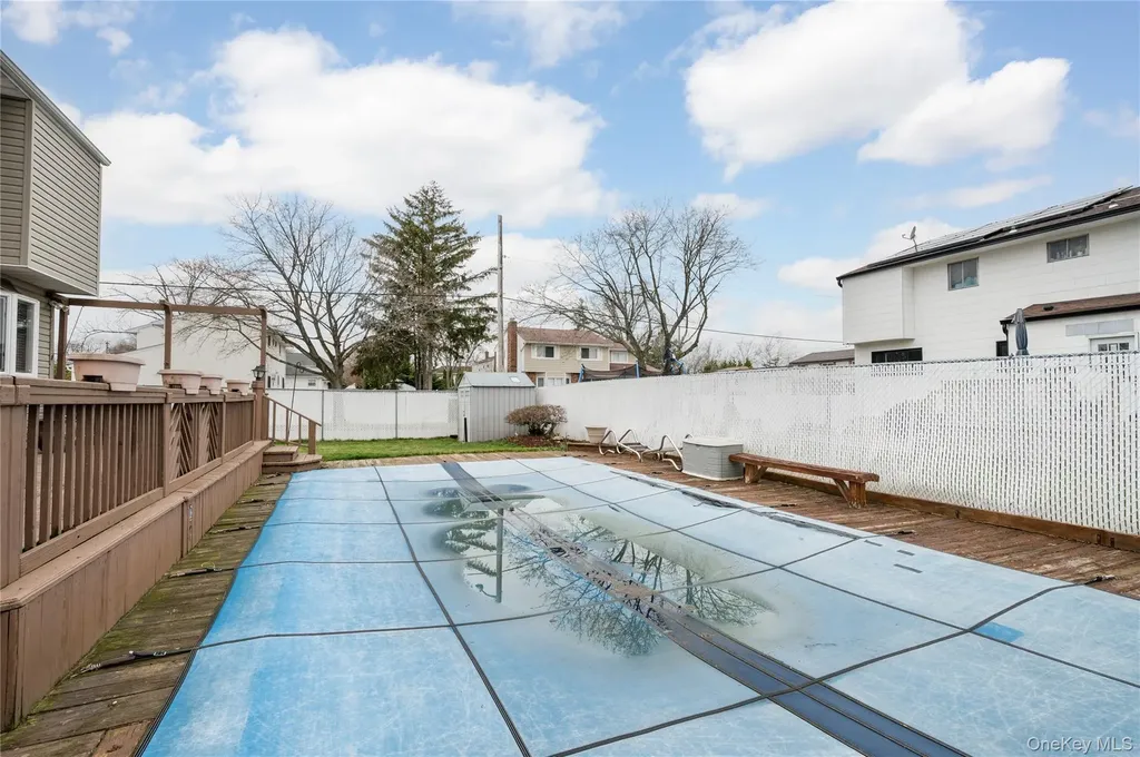 727 Outlook Avenue West Babylon NY 11704