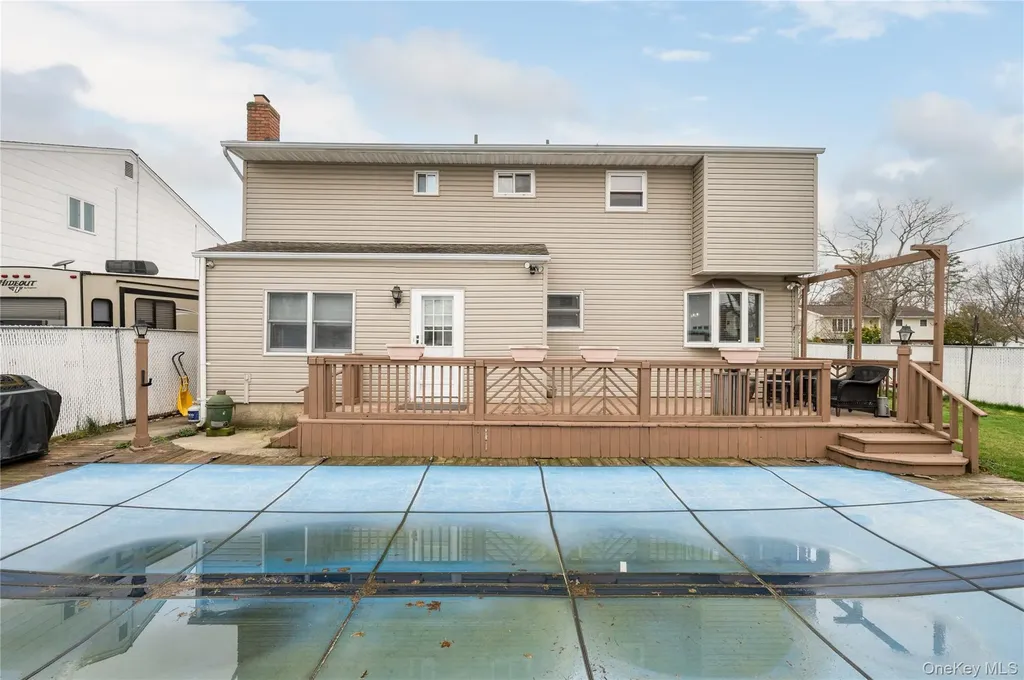 727 Outlook Avenue West Babylon NY 11704