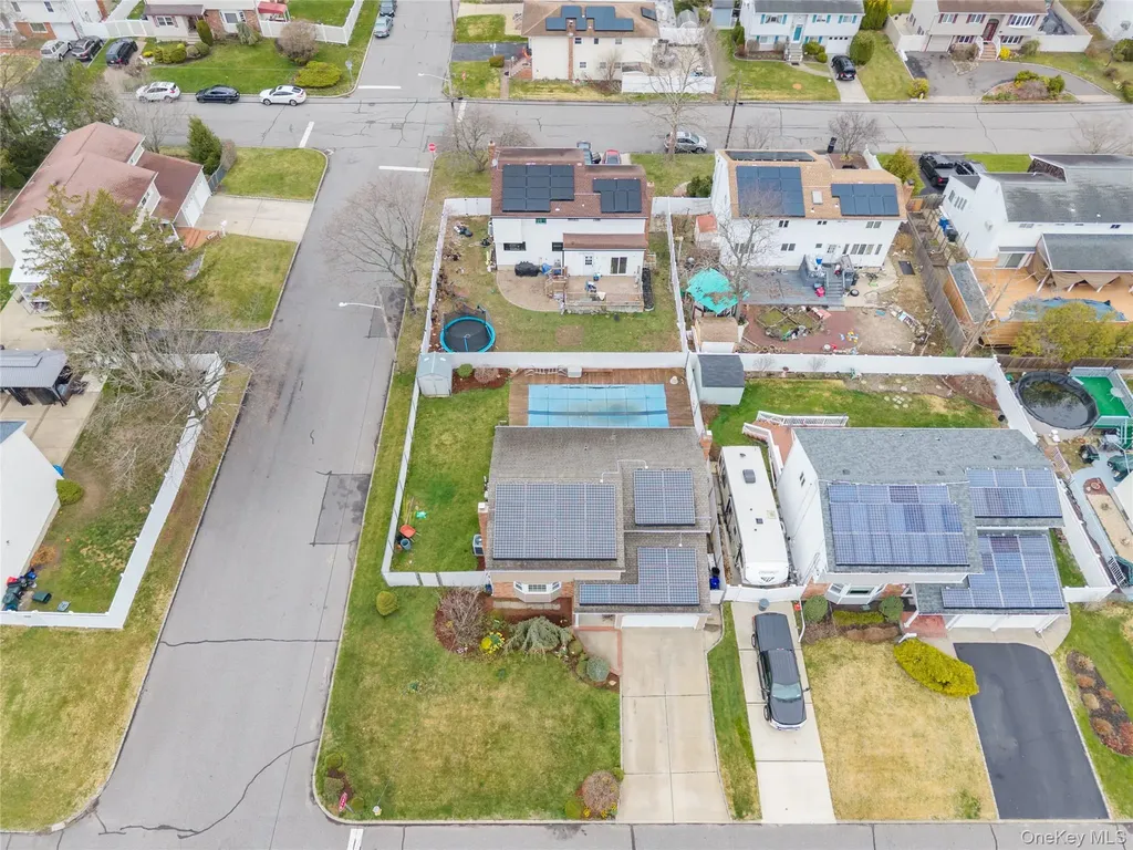 727 Outlook Avenue West Babylon NY 11704