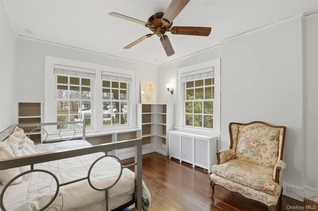12 Little John Place White Plains NY 10605