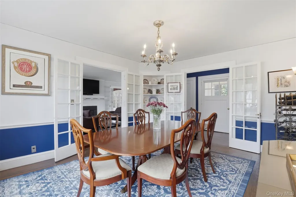 12 Little John Place White Plains NY 10605