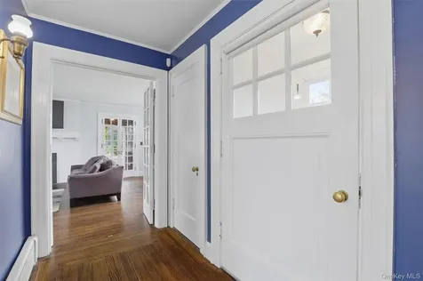 12 Little John Place White Plains NY 10605