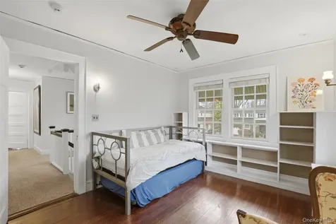 12 Little John Place White Plains NY 10605