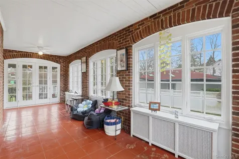 12 Little John Place White Plains NY 10605