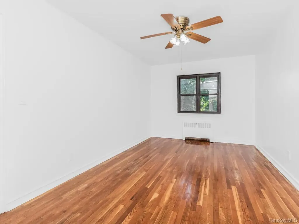 1863 Williamsbridge Road Bronx NY 10461