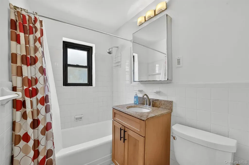 222 N Broadway Yonkers NY 10701