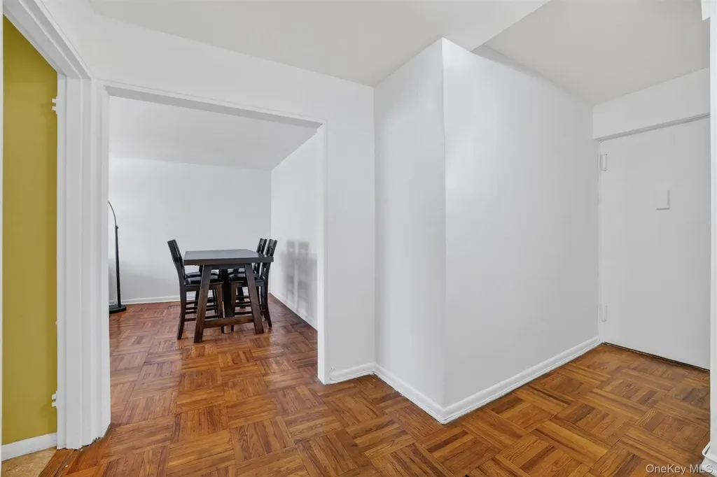 222 N Broadway Yonkers NY 10701