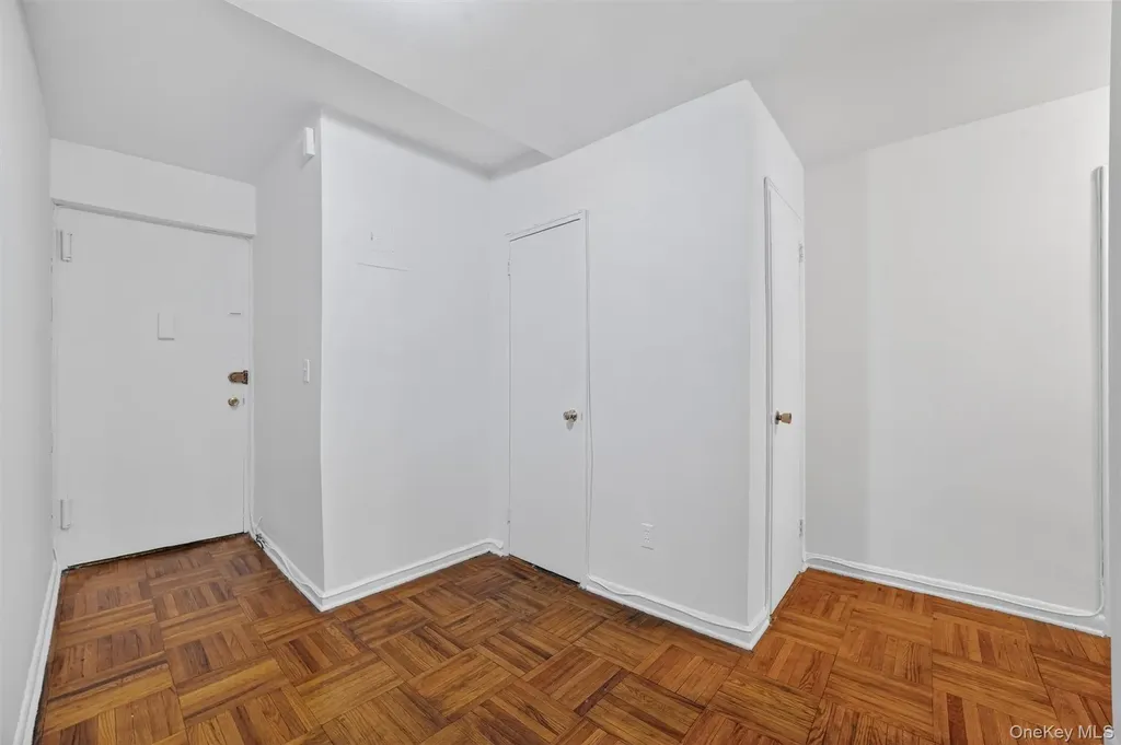 222 N Broadway Yonkers NY 10701