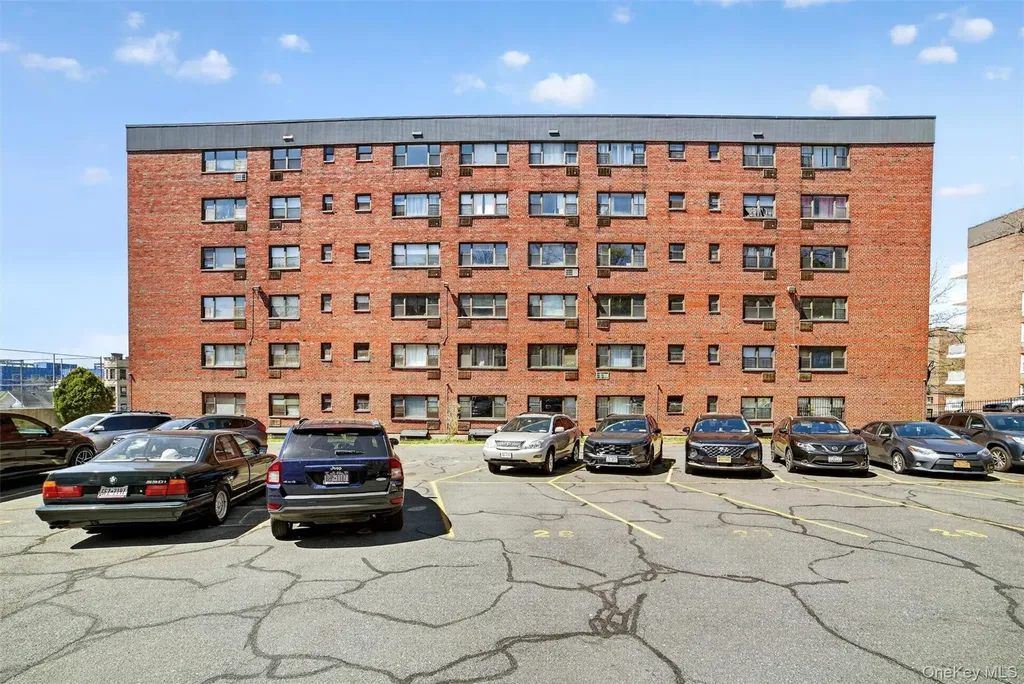 222 N Broadway Yonkers NY 10701