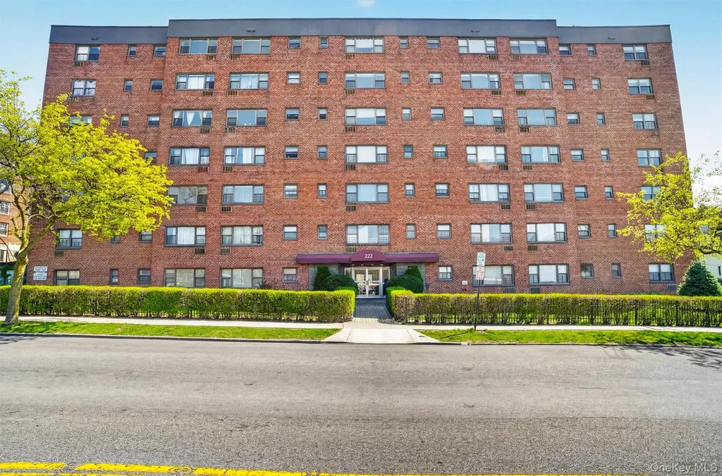 222 N Broadway Yonkers NY 10701