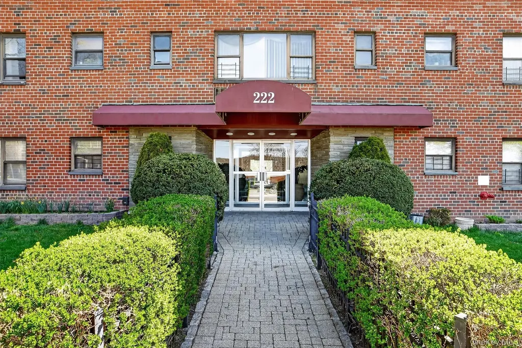 222 N Broadway Yonkers NY 10701