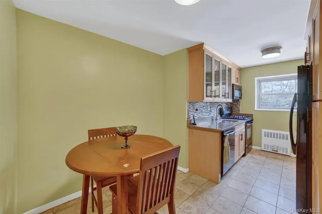 222 N Broadway Yonkers NY 10701