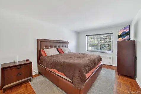 222 N Broadway Yonkers NY 10701