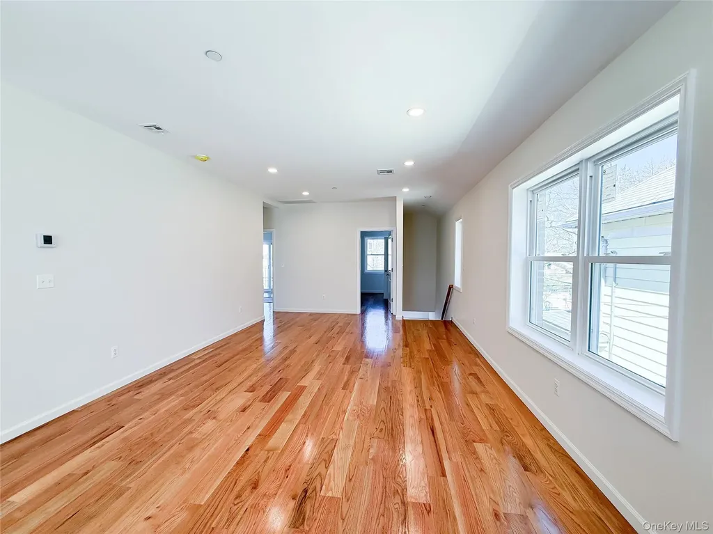 3174 Valhalla Drive Bronx NY 10465