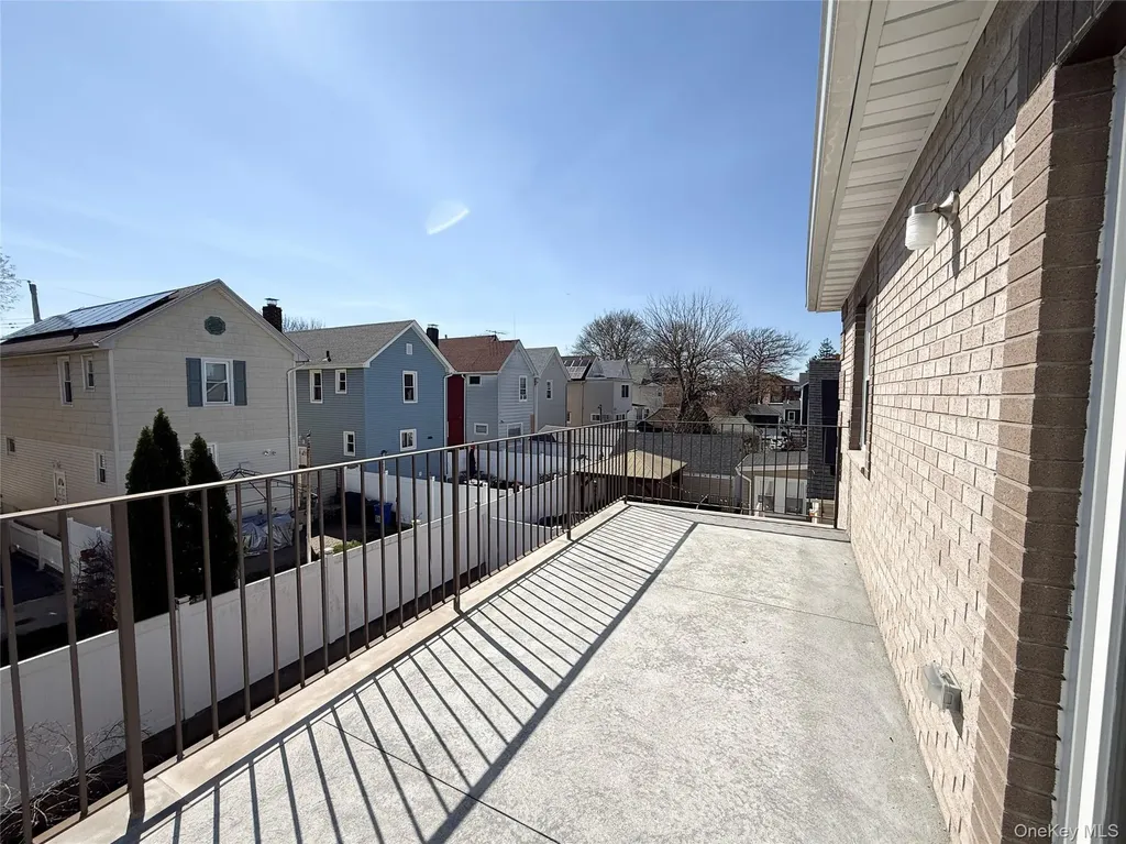 3174 Valhalla Drive Bronx NY 10465