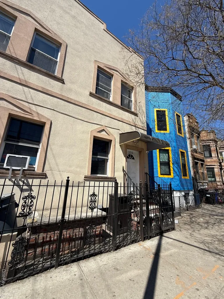 235 Starr Street Brooklyn NY 11237