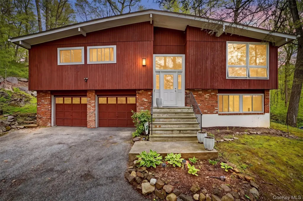 20 John Cava Lane Cortlandt Manor NY 10567