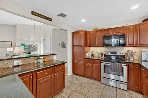 20 John Cava Lane Cortlandt Manor NY 10567
