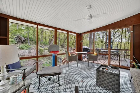 20 John Cava Lane Cortlandt Manor NY 10567