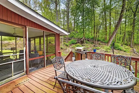 20 John Cava Lane Cortlandt Manor NY 10567
