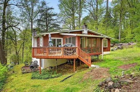 20 John Cava Lane Cortlandt Manor NY 10567