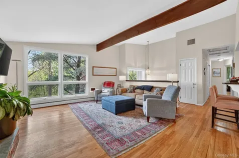 20 John Cava Lane Cortlandt Manor NY 10567