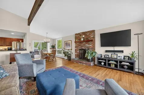 20 John Cava Lane Cortlandt Manor NY 10567