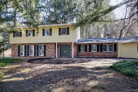 5 Genung Court Hopewell Junction NY 12533