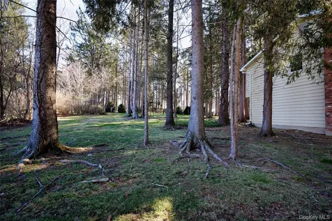 5 Genung Court Hopewell Junction NY 12533