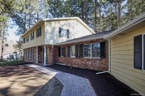 5 Genung Court Hopewell Junction NY 12533