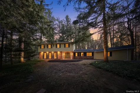 5 Genung Court Hopewell Junction NY 12533