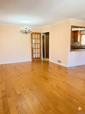 2643 211th Street Bayside NY 11360