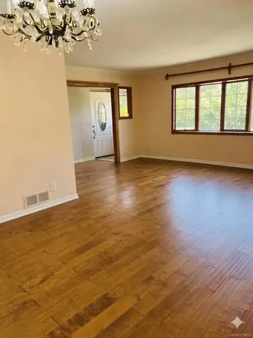 2643 211th Street Bayside NY 11360