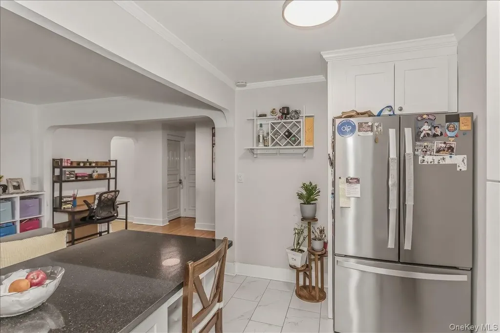 250 Central Avenue Lawrence NY 11559