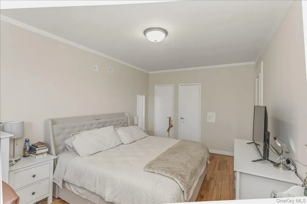 250 Central Avenue Lawrence NY 11559