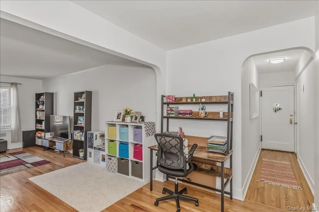 250 Central Avenue Lawrence NY 11559