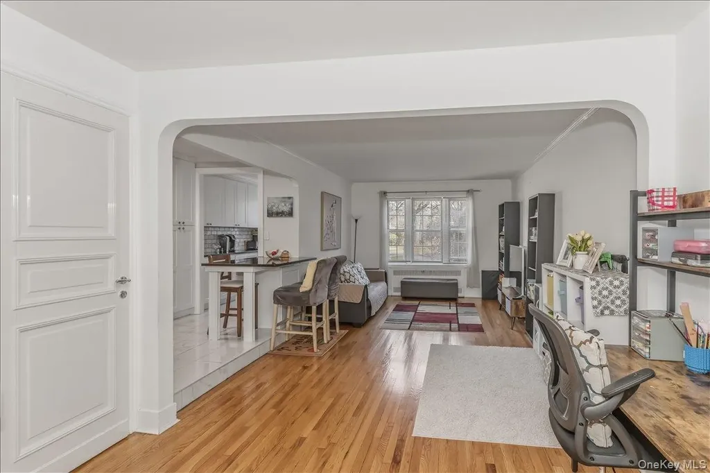 250 Central Avenue Lawrence NY 11559