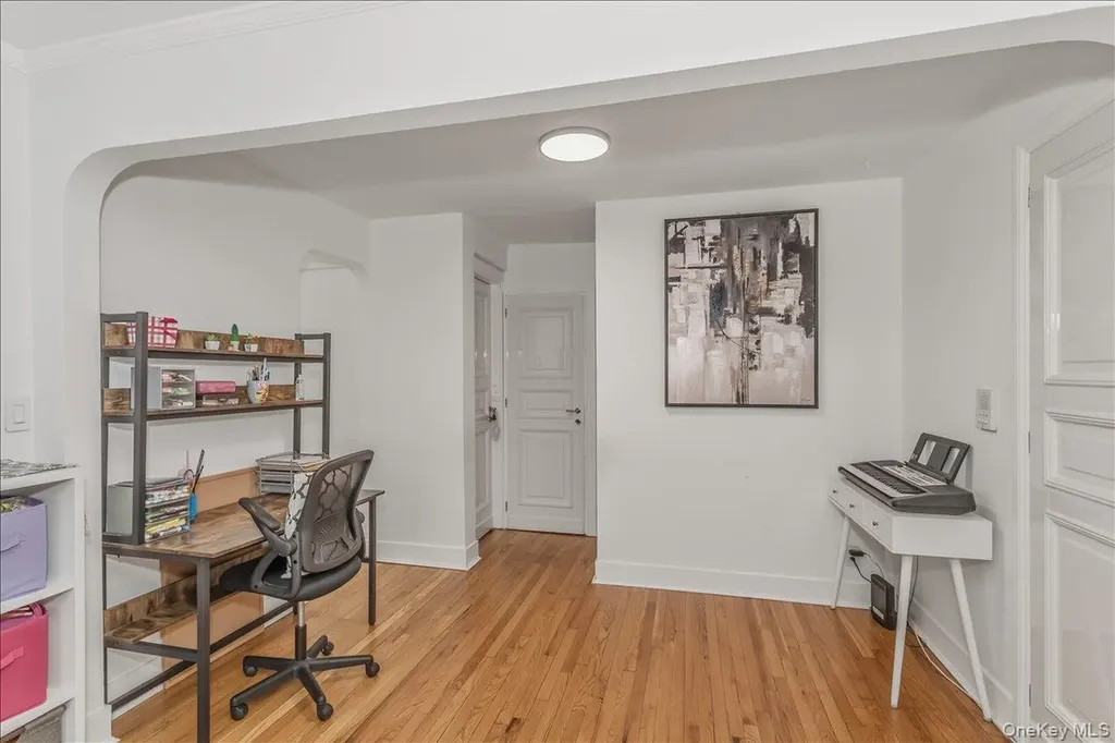 250 Central Avenue Lawrence NY 11559