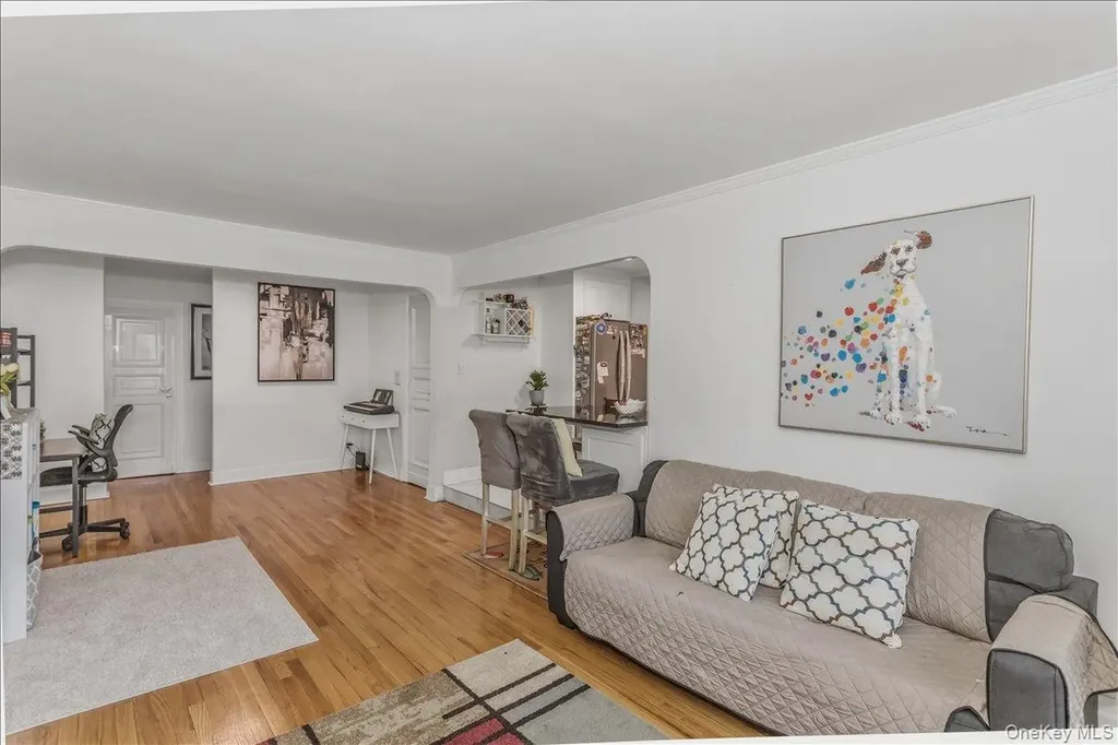 250 Central Avenue Lawrence NY 11559